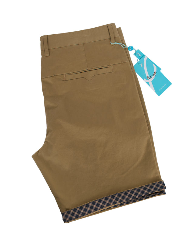 Chino Shorts, in Cappuccino