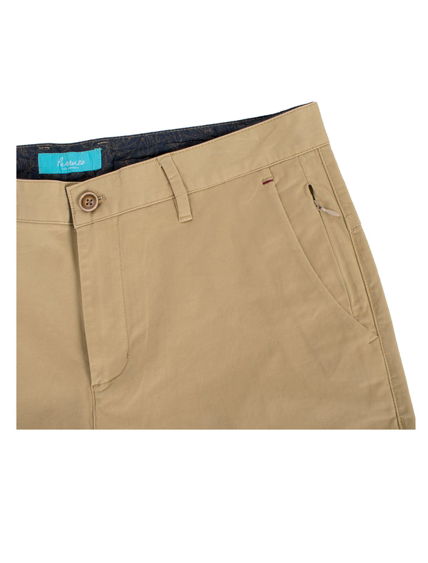 Chino Shorts in Khaki
